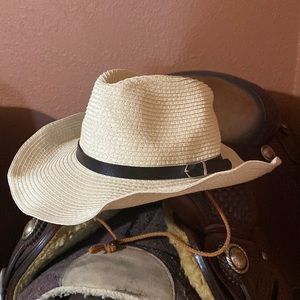 💟 $4 SALE! Western Style Hat-Perfect for Summer! NWOT